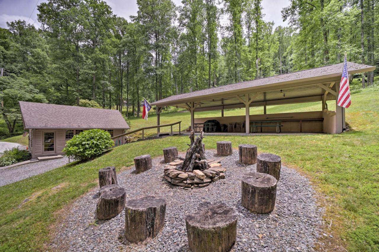 Historic Cabin Grill And Hiking Trail Access! Bryson City Buitenkant foto