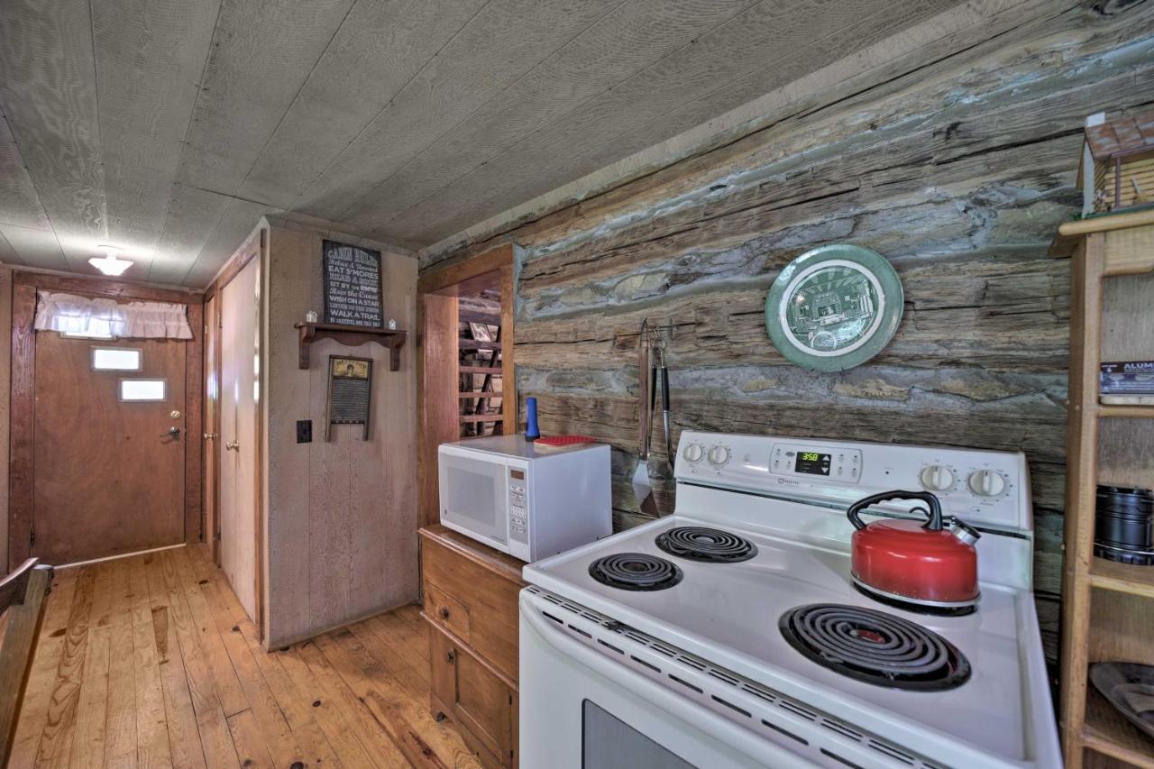 Historic Cabin Grill And Hiking Trail Access! Bryson City Buitenkant foto