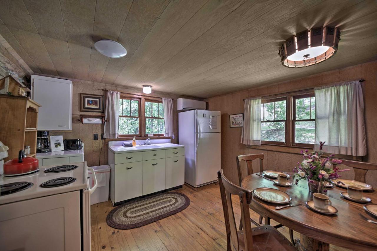 Historic Cabin Grill And Hiking Trail Access! Bryson City Buitenkant foto