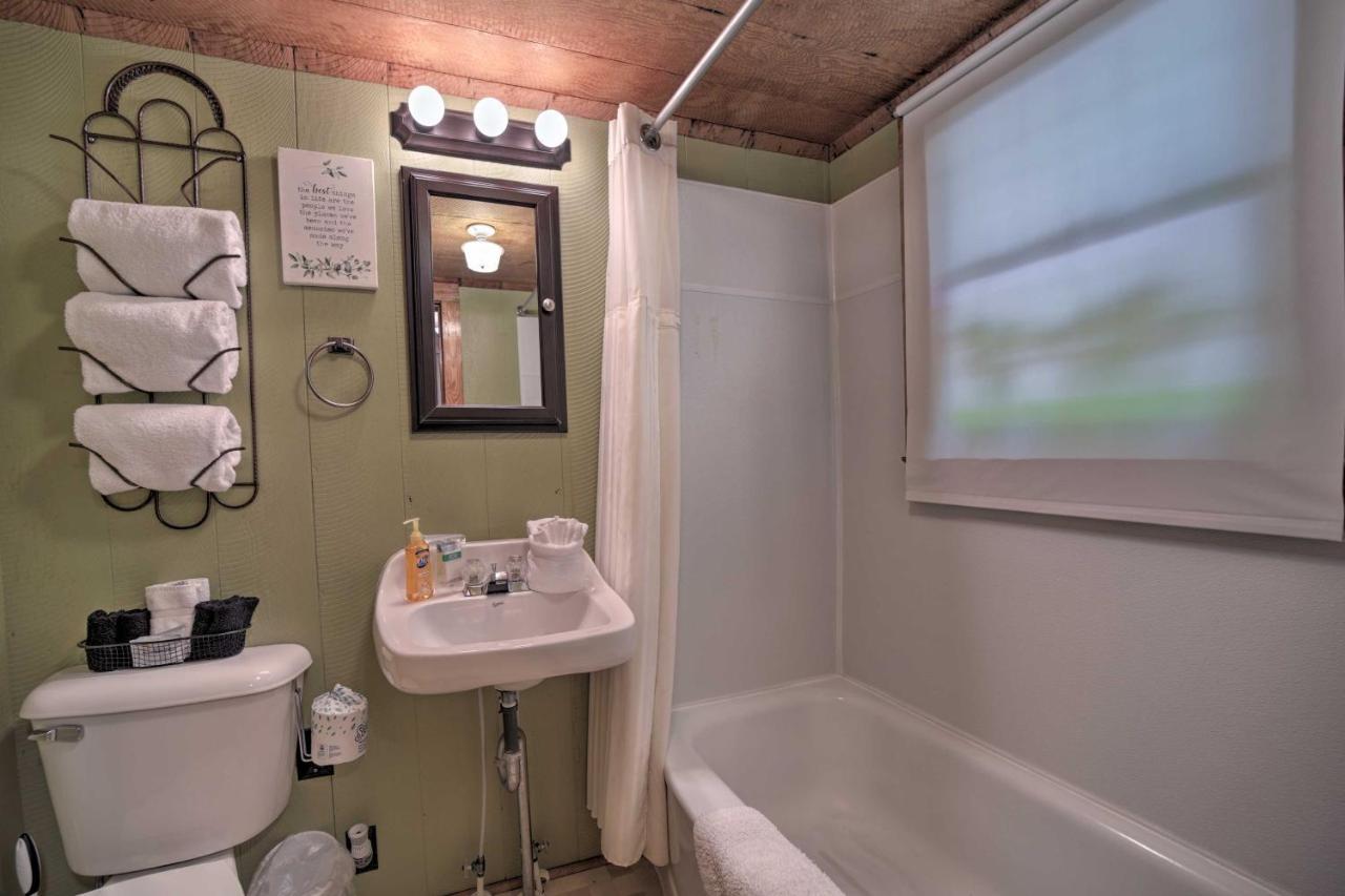 Historic Cabin Grill And Hiking Trail Access! Bryson City Buitenkant foto