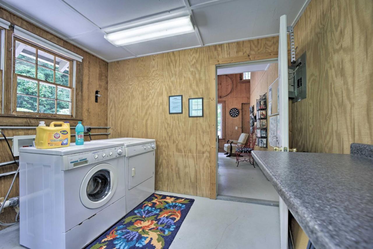 Historic Cabin Grill And Hiking Trail Access! Bryson City Buitenkant foto