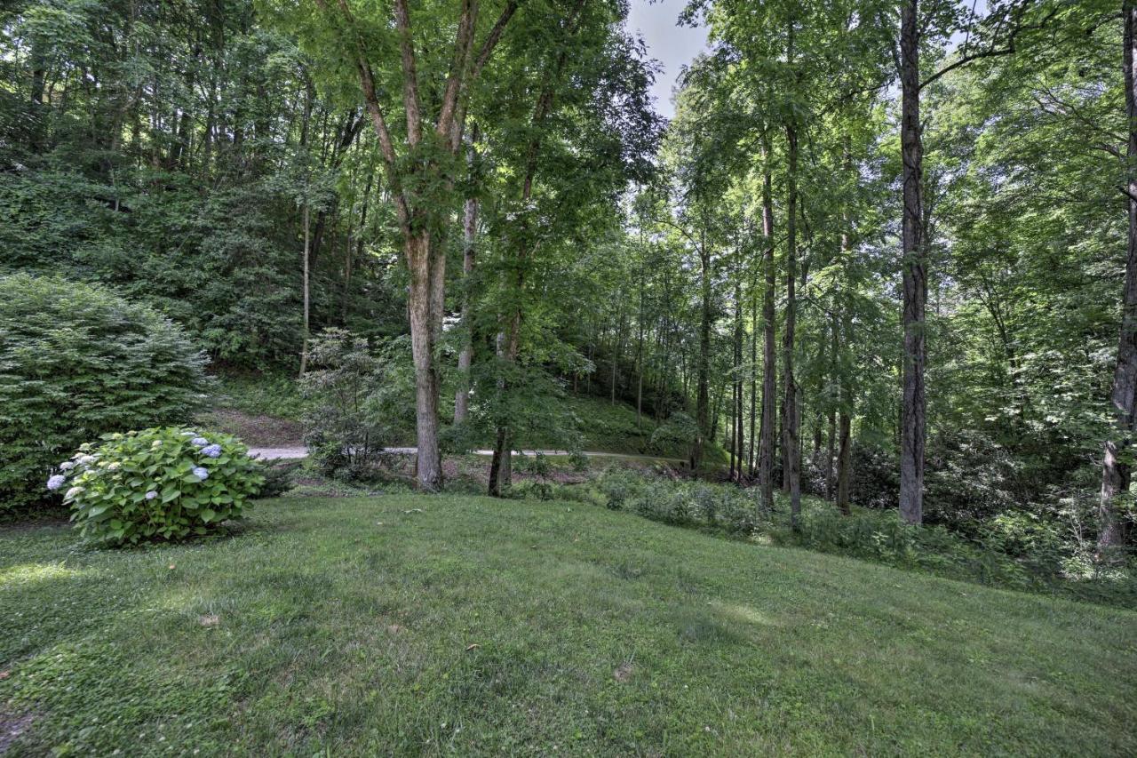 Historic Cabin Grill And Hiking Trail Access! Bryson City Buitenkant foto